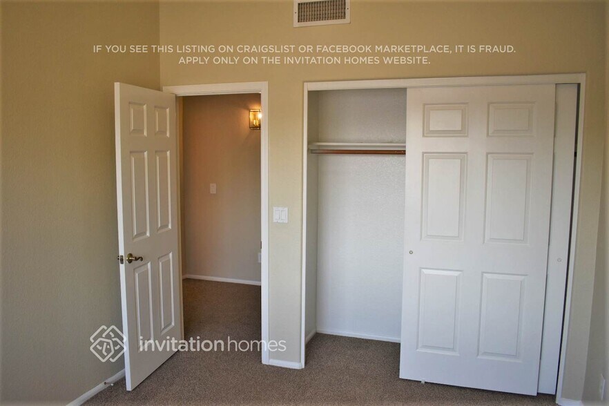 Building Photo - 3519 N 107th Dr