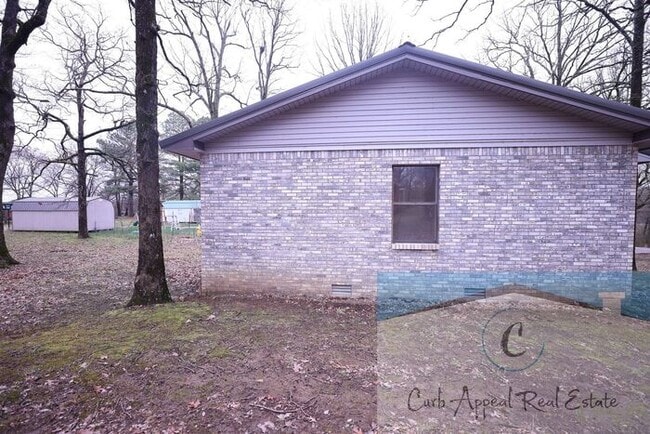 Building Photo - Move in special $500!! Beautifully renovated 1 bed / 1 bath duplex in a great neighborhood!!