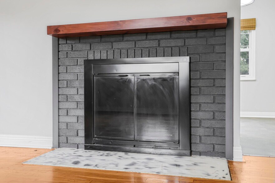 Building Photo - 1062 Oberlin Dr