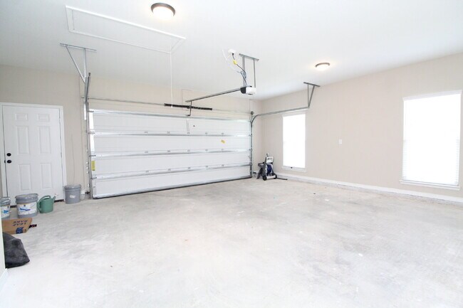 Building Photo - 2023 built modern open layout home on an acre lot in Milton just off Hwy 90