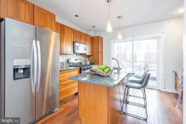 Building Photo - 1725 Webster St