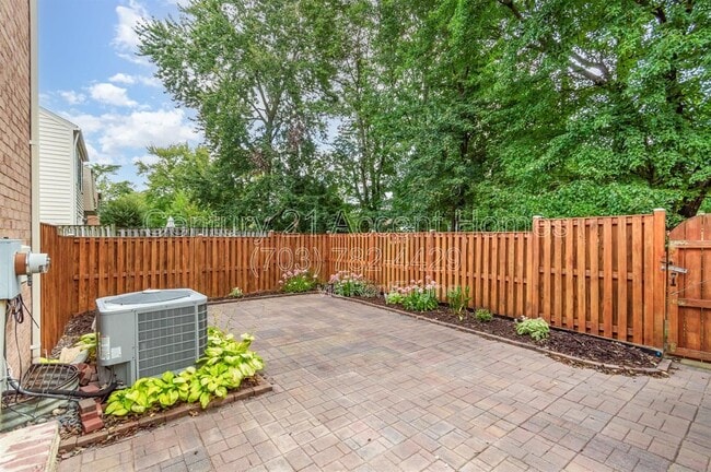 Building Photo - 6613 Deer Gap Ct