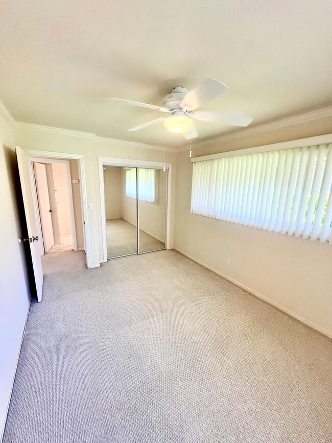 Building Photo - La Playa 1 bedroom, 1 bath Walking Distance to Bay & Point Loma Village