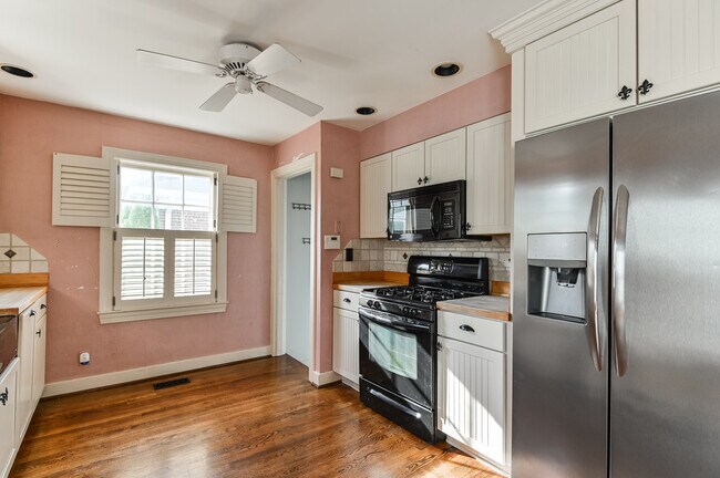 Building Photo - 511 Cannons Ln