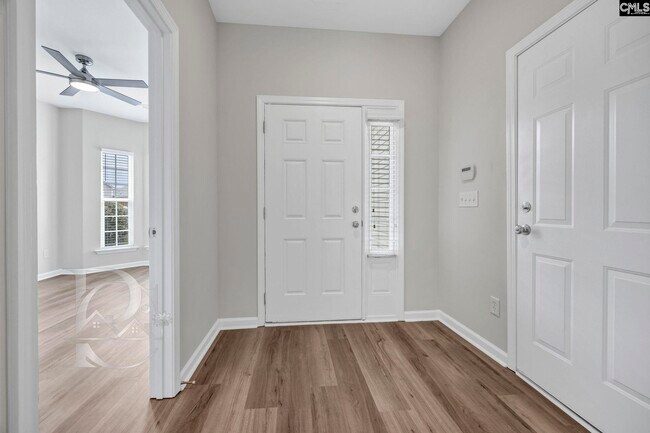 Building Photo - 151 Springhaven Dr