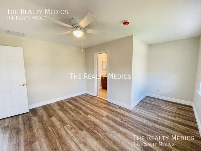 Building Photo - 1356 Periwinkle Blue Way