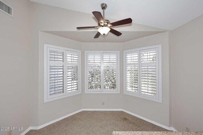 Building Photo - 4331 E Siesta Ln