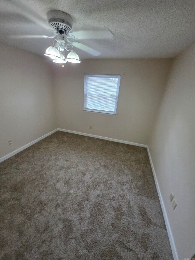 Building Photo - 8303 Pennwood Dr