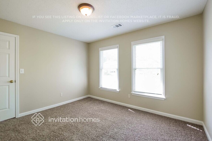 Building Photo - 361 Hunters Creek