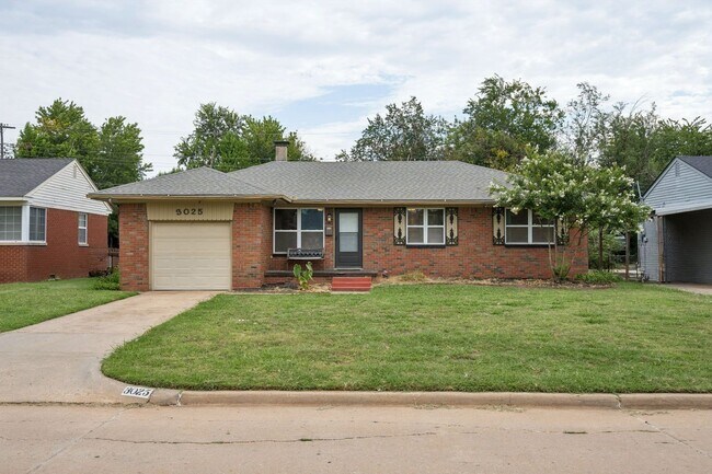 Building Photo - 3025 NW 67th St