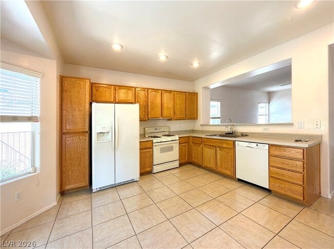 Building Photo - 2823 Sapphire Desert Dr