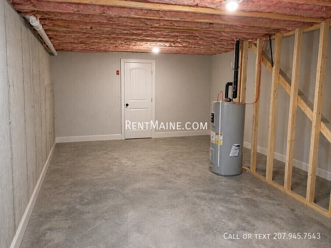 Building Photo - 8 Twin Oak Dr