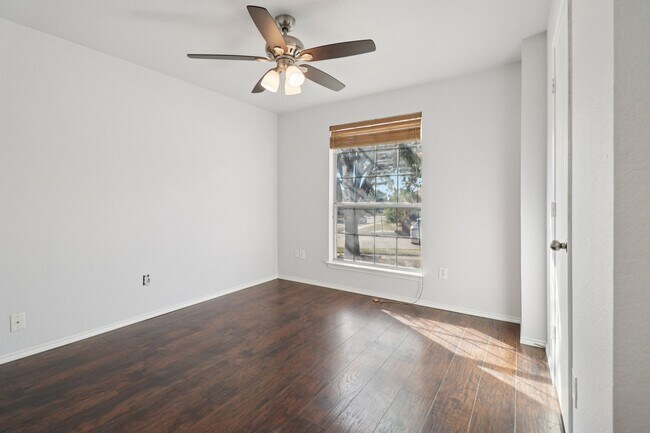 Building Photo - 4937 Spur Ridge Ct