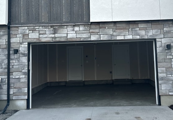 Building Photo - 33 N 460 W