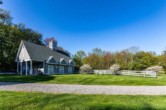 Building Photo - 151 Melius Rd