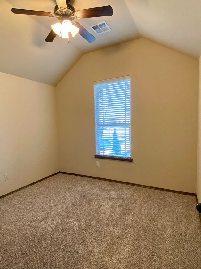 Building Photo - Water Front Property!!  3 Bed, 2 bath with Storm Shelter