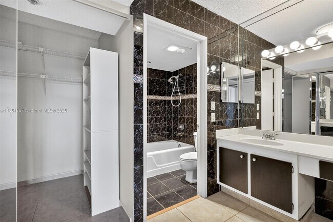 Building Photo - 20355 NE 34th Ct