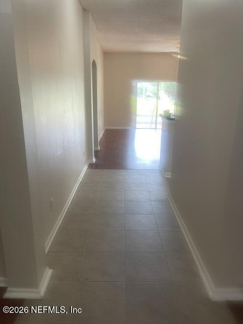 Building Photo - 2130 Willesdon Dr E