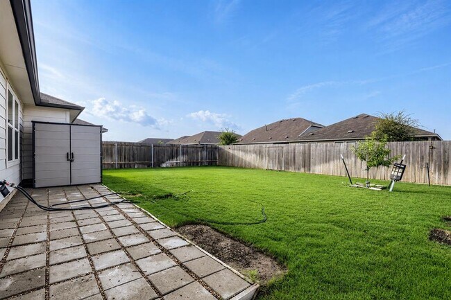 Building Photo - 525 Sebring Cir
