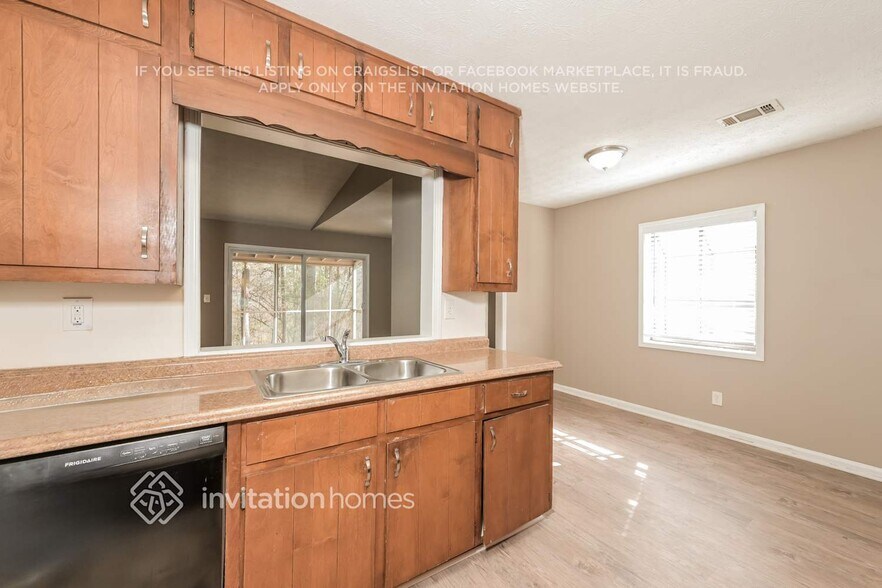 Building Photo - 454 Fieldstream Way NW