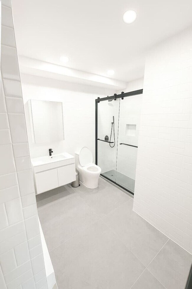 Building Photo - 1080 NY-52
