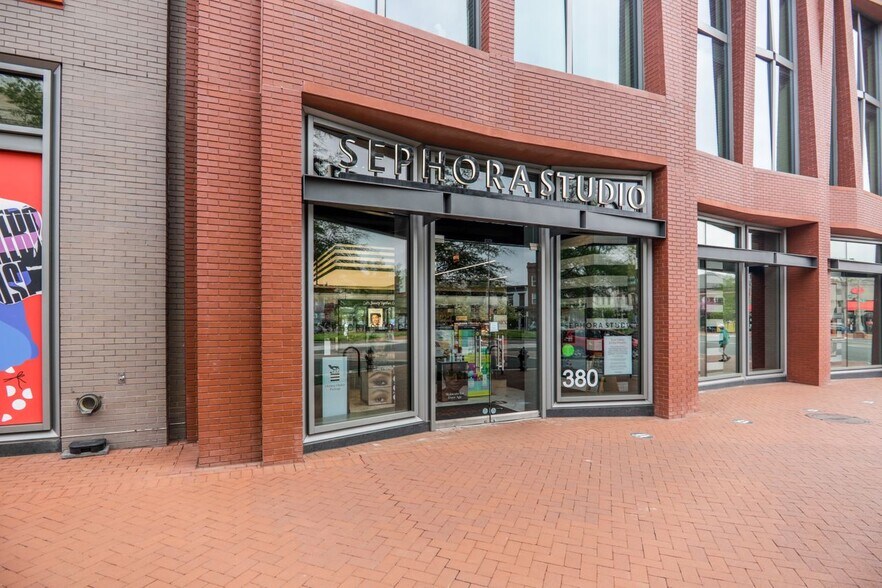 Building Photo - 1110 3rd St NE