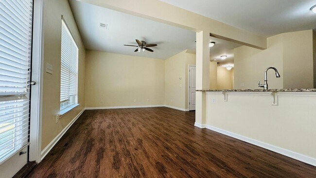 Building Photo - 1523 Brookmere Way