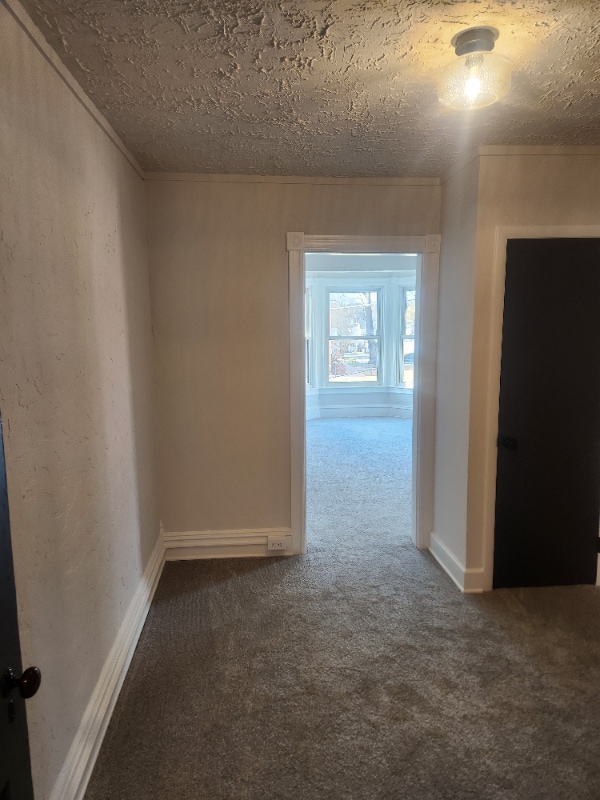 Building Photo - 145 N Main St