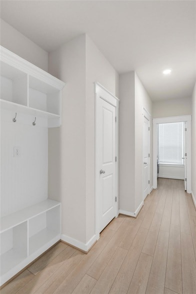 Building Photo - 17104 Crane Fly Dr