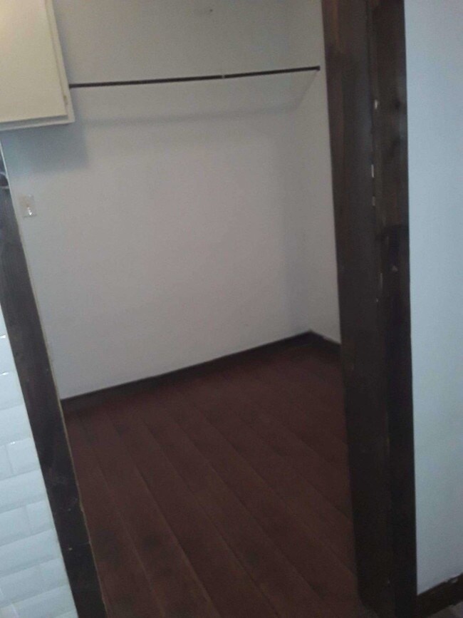 Building Photo - Rosamond Triplex
