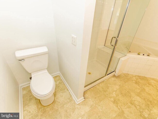 Building Photo - 40 Amberstone Ct