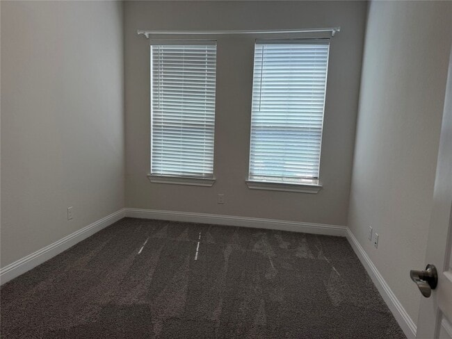 Building Photo - 10927 Perennial Mist Dr