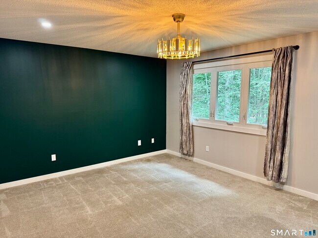 Building Photo - 58 Uplands Way