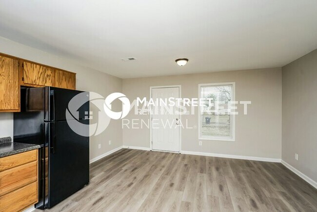 Building Photo - 3 Bedroom Pet-Friendly Home in Louisville,...