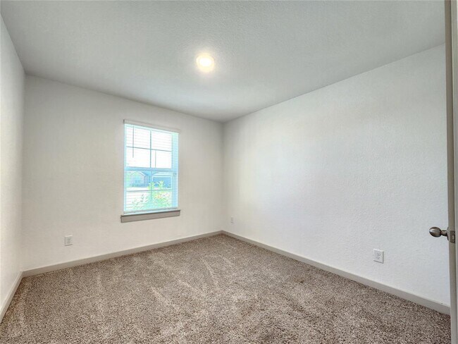 Building Photo - 14503 Rain Tree Dr