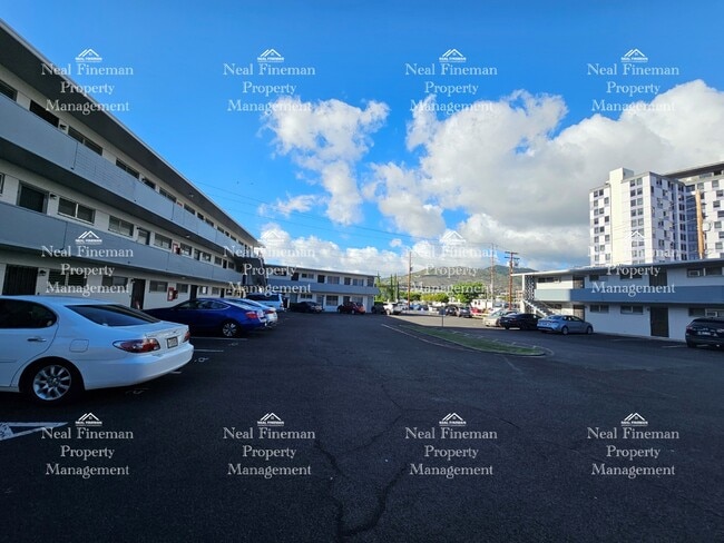 Building Photo - Studio/1 Bathroom Condo. 1 Assigned parking.