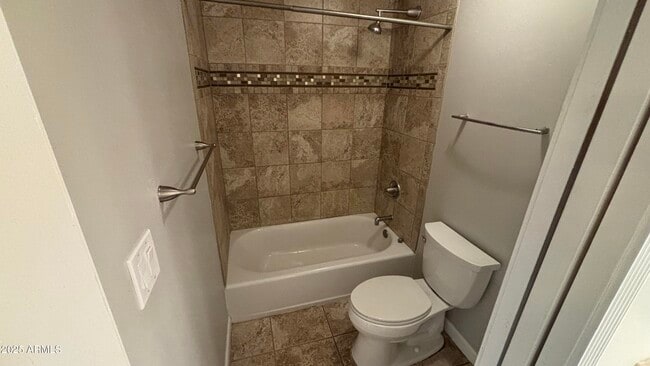 Building Photo - 8625 E Valley View Rd