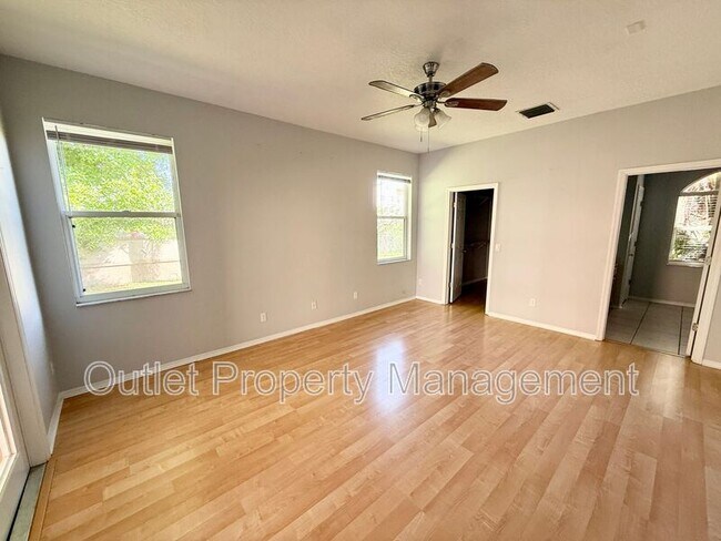 Building Photo - 112 Peregrine Ct