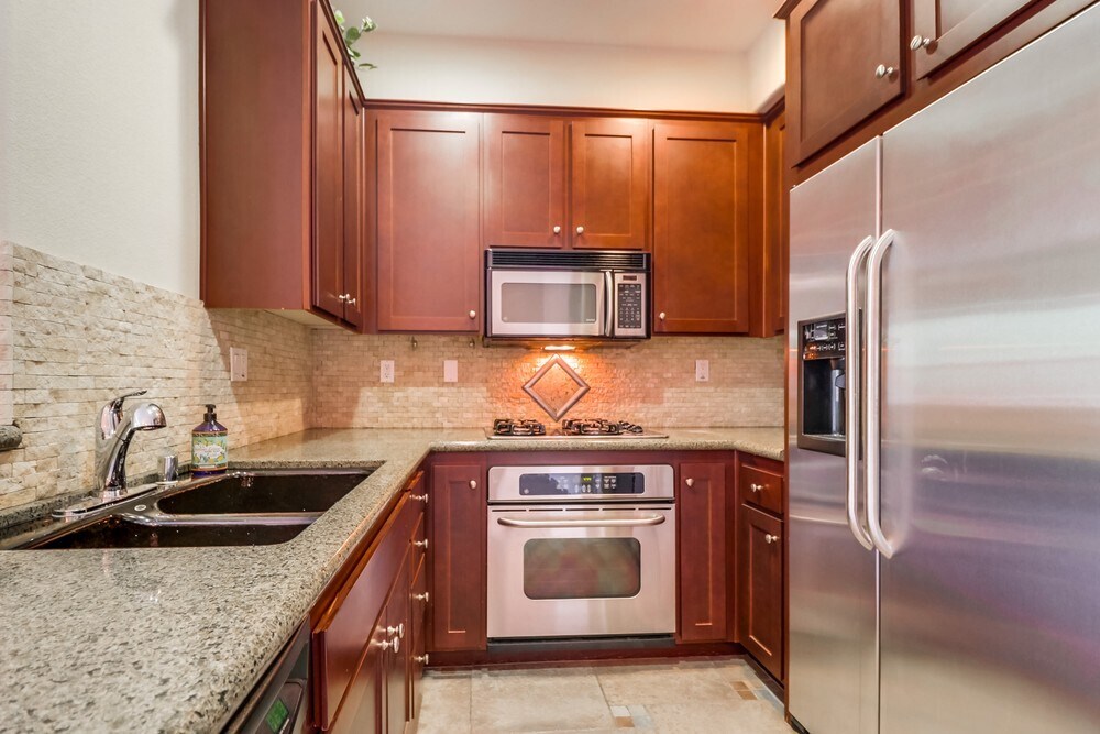 Building Photo - 2174 Desert Hare Ct