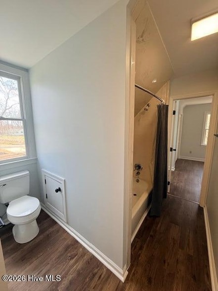 Building Photo - 309 Country Club Ln