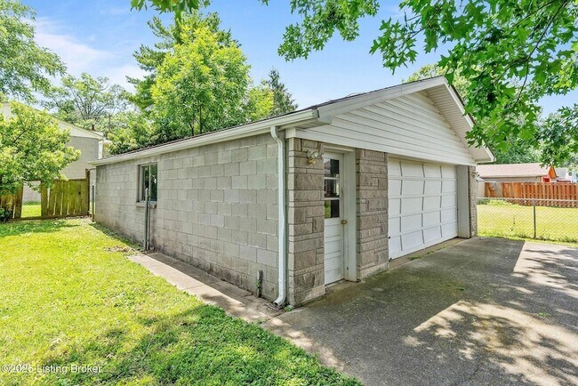 Building Photo - 7506 Pimlico Dr
