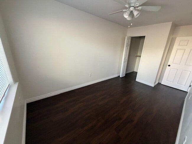 Building Photo - 11432 Hadley St