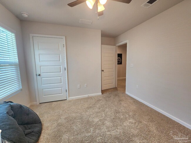 Building Photo - 5379 Peach Dr