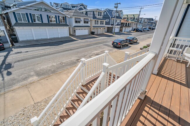 Building Photo - 265 1st Ave