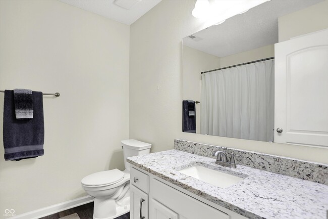Building Photo - 5549 Wild Horse Dr