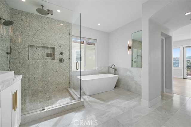 Building Photo - 55 Via Sonrisa