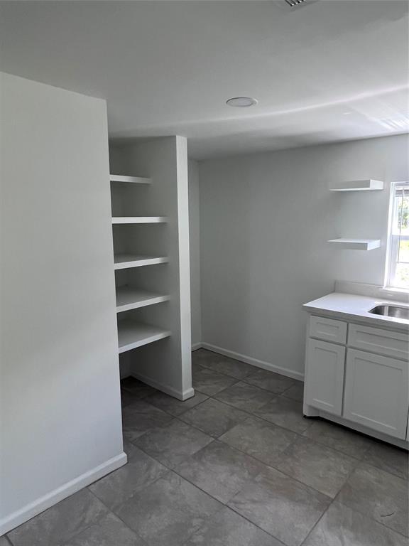 Building Photo - 21534 Cedar Ln