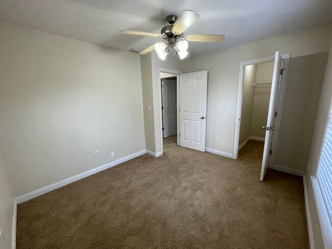 Building Photo - Three Bedroom Single Family Home - West La...