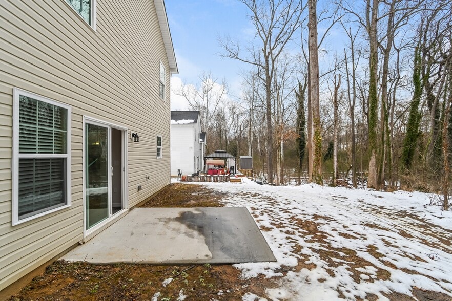 Building Photo - 7823 Bellhaven Blvd