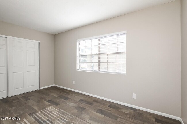 Building Photo - 5322 W Riviera Dr